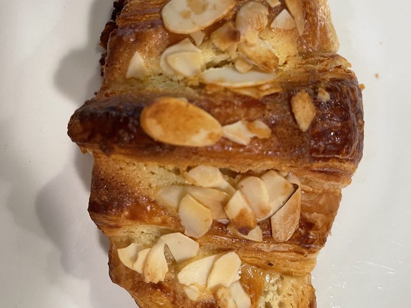 Cafe Croissant food